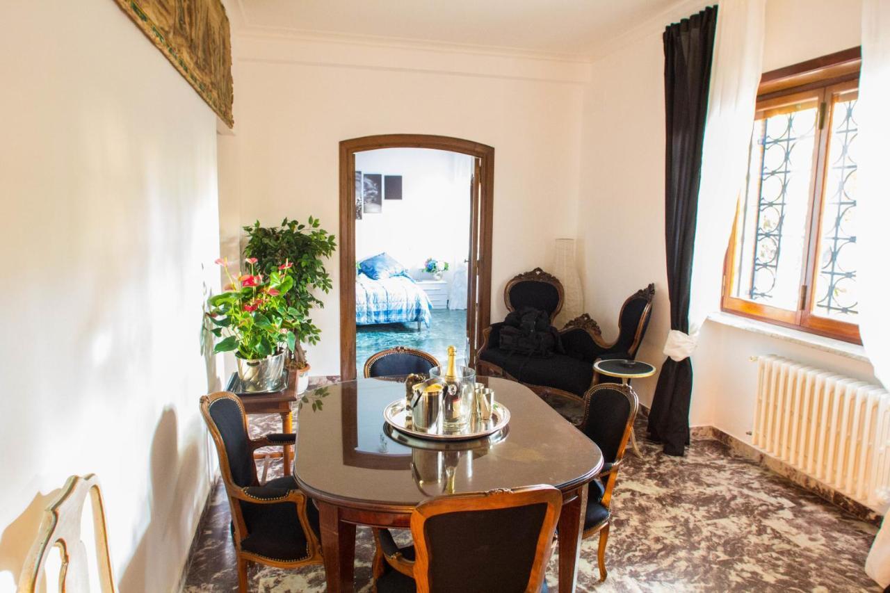 Vatican House Apartment Rome Bilik gambar
